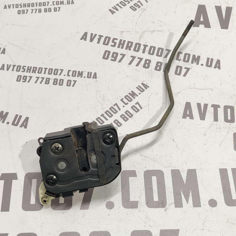 Замок дверей Mazda Premacy (99-05) 1.8 Бенз передній правий