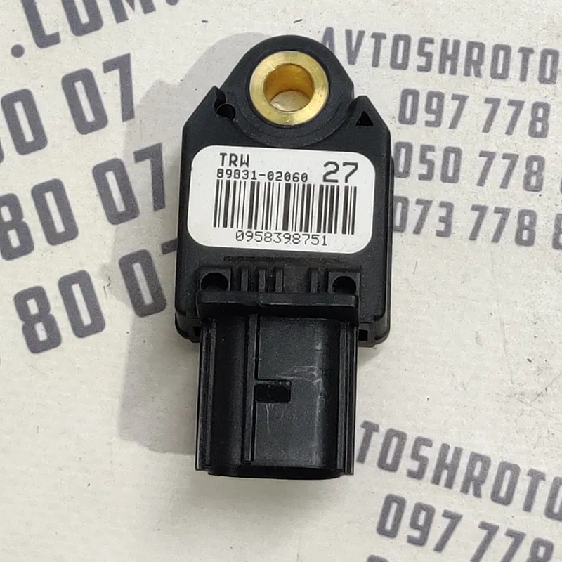 Датчик удару Toyota Corolla (06-13) 1.6 перед лів 8983102060