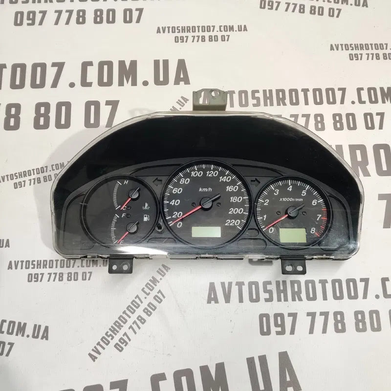 Панель приладів Mazda Premacy (99-05) 1.8 FP Бензин