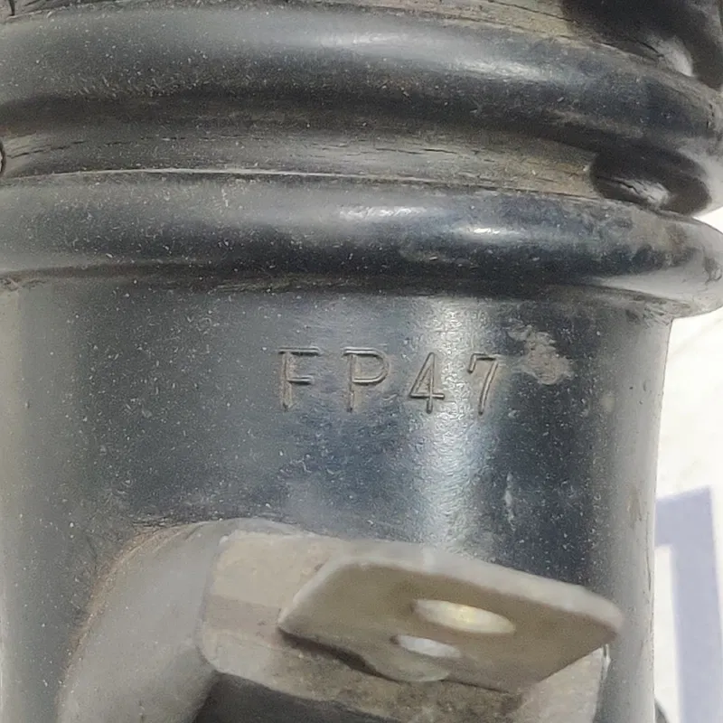 Патрубок повітряний Mazda Premacy (99-05) 1.8 FP Бензин
