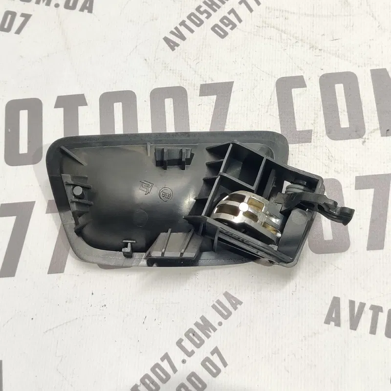 Ручка внутр. Peugeot 807 02-14 2.2 HDI ліва OEM 1484730077
