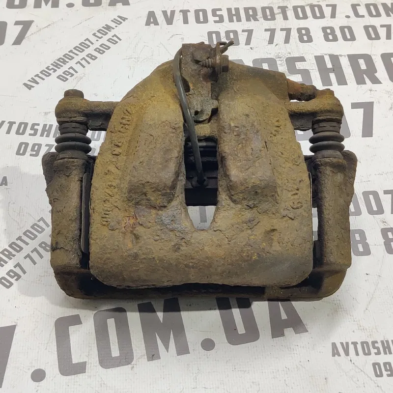 Супорт Peugeot 807 (02-14) 2.2 HDI передній лівий OEM 4401N4