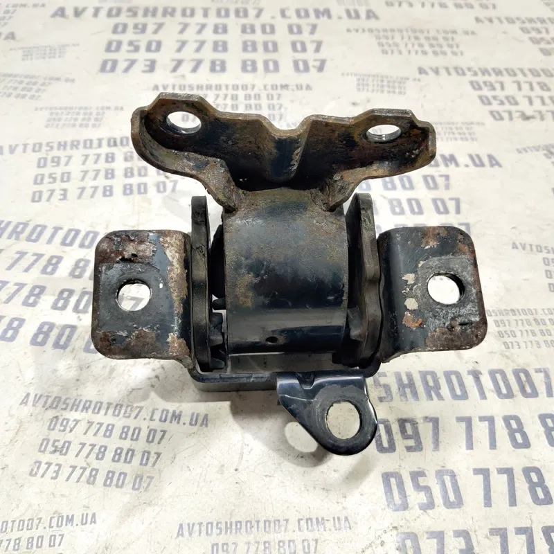 Подушка двигуна Mitsubishi Outlander XL 06-12 2.0 BSY ліва