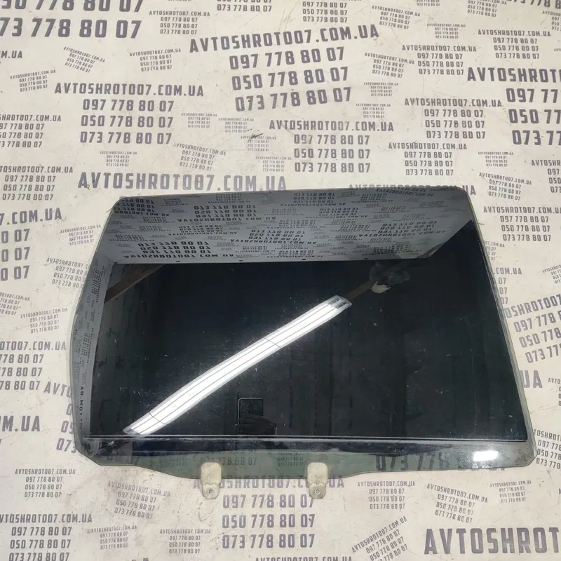 Скло дверей Mitsubishi Outlander XL (06-12) 2.0D заднє праве