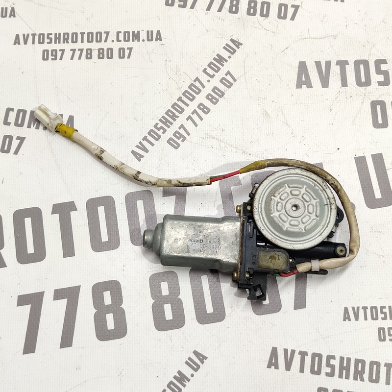 Мотор склопідіймача Mazda Premacy 99-05 1.8 зад.л 8621003920