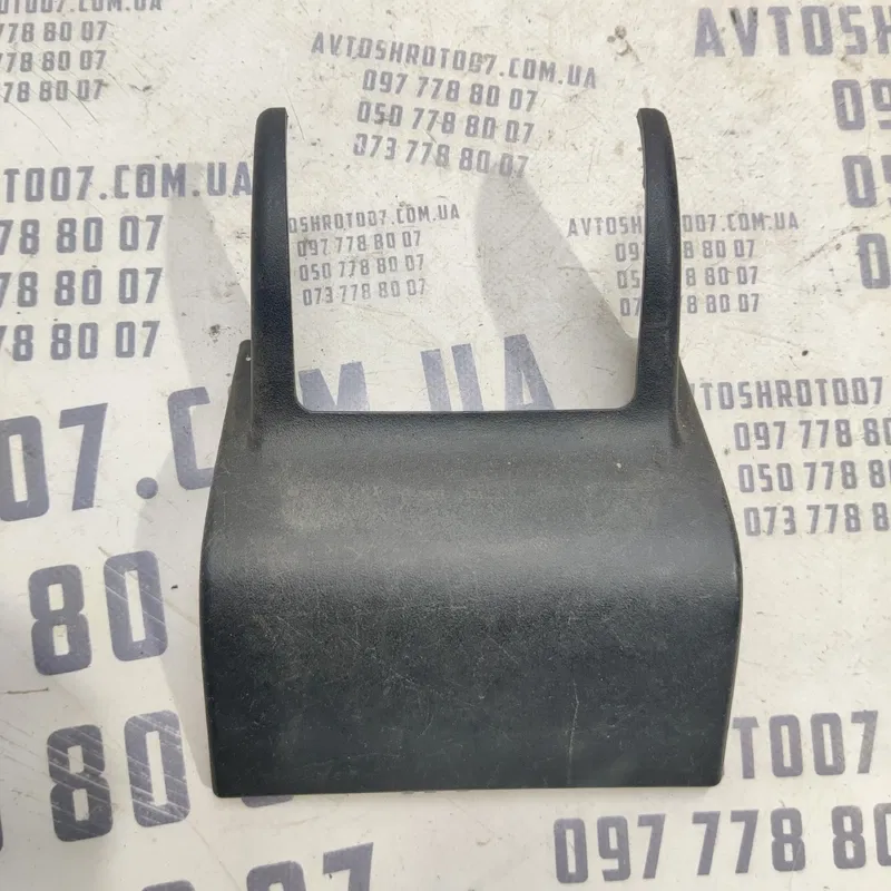 Накладка Mitsubishi Outlander XL 06-12 2.0 D OEM 6977a063zz