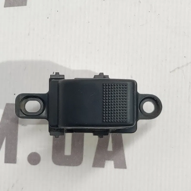 Кнопка склопідіймача Mazda Premacy (99-05) 1.8 Бенз 3582z90