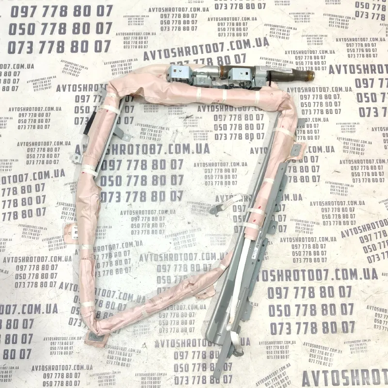 Шторка Mitsubishi Outlander XL 06-12 2.0D пр OEM 616540800a