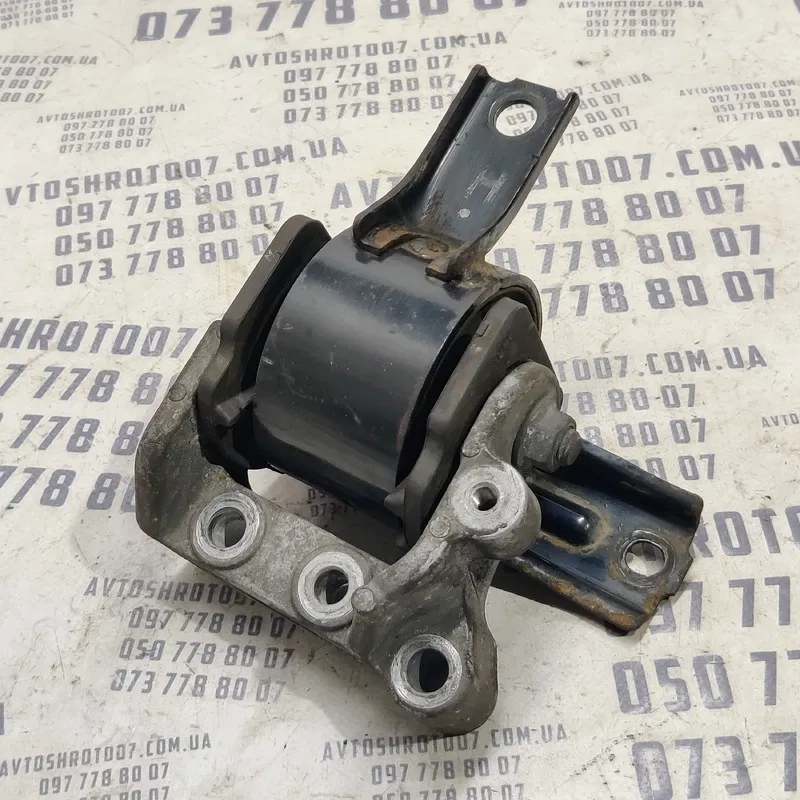 Подушка двигуна Mitsubishi Outlander XL (06-12) 2.0 D права