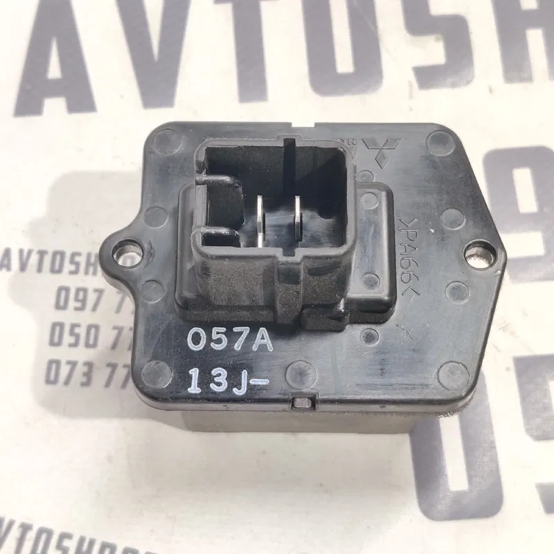 Реостат пічки Mitsubishi Outlander XL 06-12 2.0D OEM 057a13j
