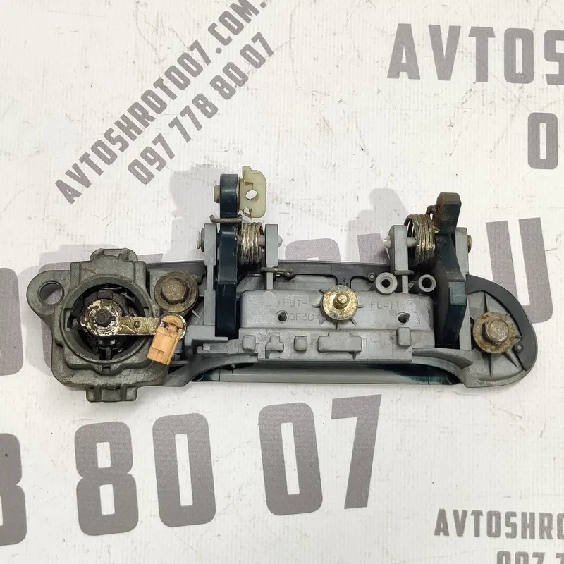 Ручка зовнішня Mazda Premacy (99-05) 1.8 бензин передня ліва