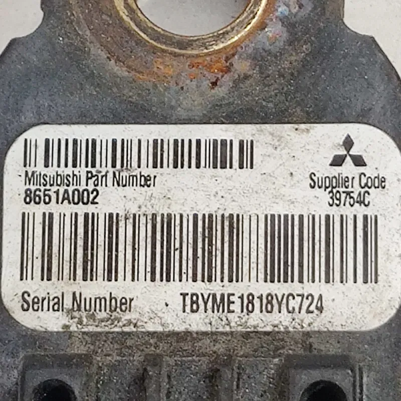 Датчик удару Outlander XL 06-12 2.0D правий OEM 8651a002