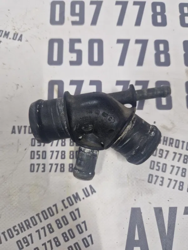 Фланець Skoda Octavia Tour (96-10) 1.6 бензин OEM 1JO121087C