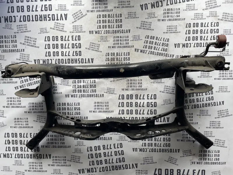 Підрамник VW Passat USA 11-19 1.8 TSI задній OEM 561505315E
