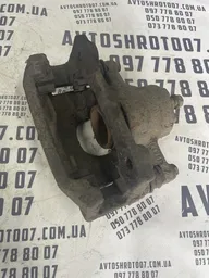 Супорт Citroen C1 (05-14) 1.0 бенз передній лівий OEM 4401G8