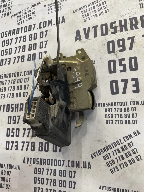 Замок дверей BMW 316i E36 (90-00) задній правий OEM 67111387