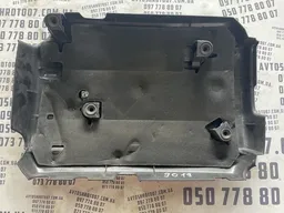 Накладка двигуна VW Passat B8 16-19 1.8 TSI OEM 06K103925BN фото 2