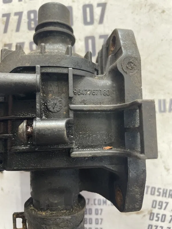 Корпус термостата Ford Focus MK2 (04-11) 1.6D OEM 9647767180