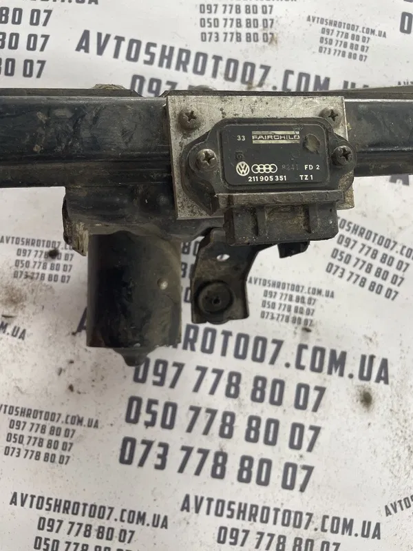 Трапеція двірників Audi A6 C4 (94-97) перед. OEM G8808241FD2