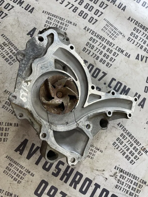 Помпа Mercedes ML W164 (05-11) 5.5 Бензин OEM R2732010101
