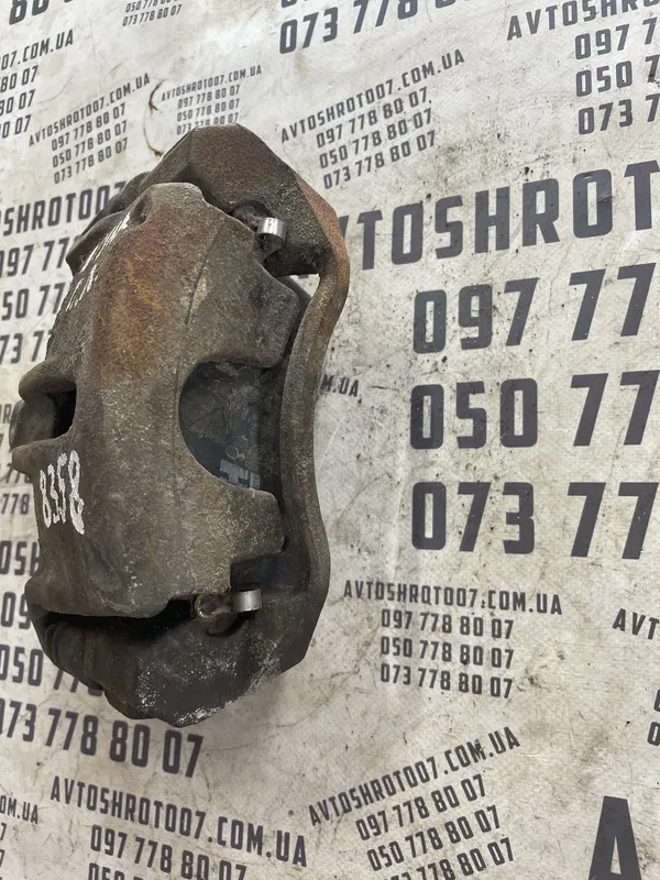 Супорт Jaguar X-Type 01-09 2.1 V6 перед. лів. OEM 0204y01128