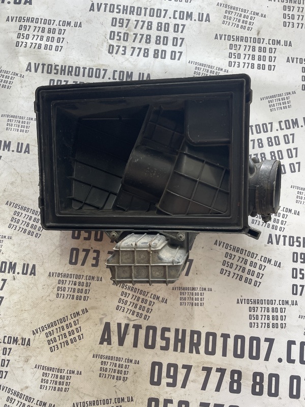 Корпус повітряного фільтра Mazda 3 BK (03-09) 1.6 OEM 4LF50