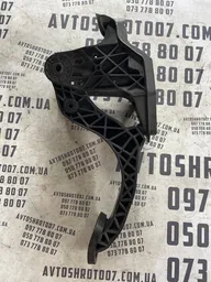 Педаль щеплення Skoda Rapid (12-19) OEM 6C1721059F