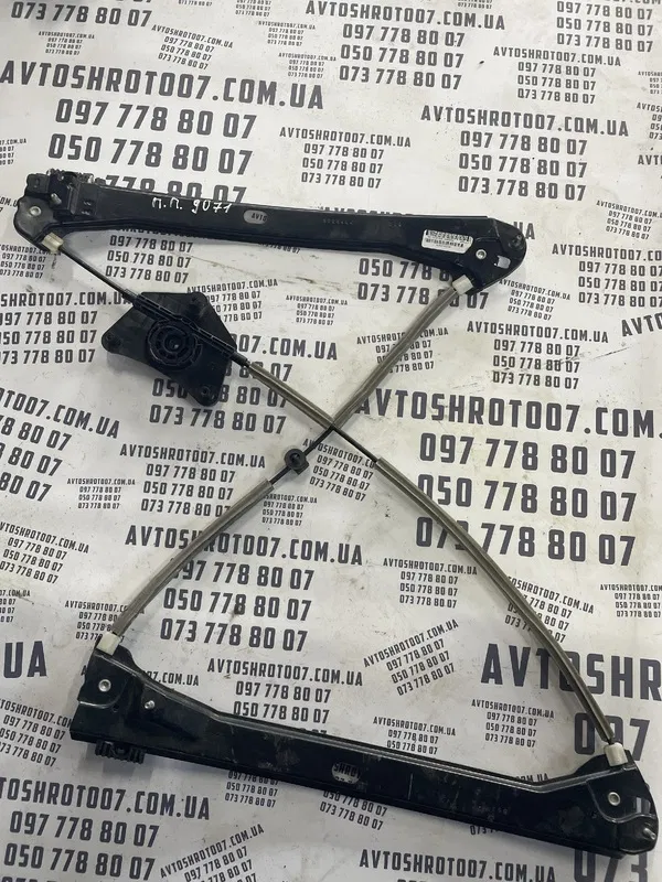 Склопідіймач VW Passat B8 USA 11-19 перед. прав. 561837462d