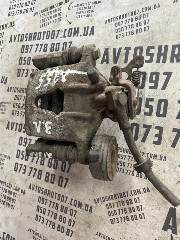 Супорт Jaguar X-Type I 01-09 2.1 V6 зад. лів. OEM 0204y01172