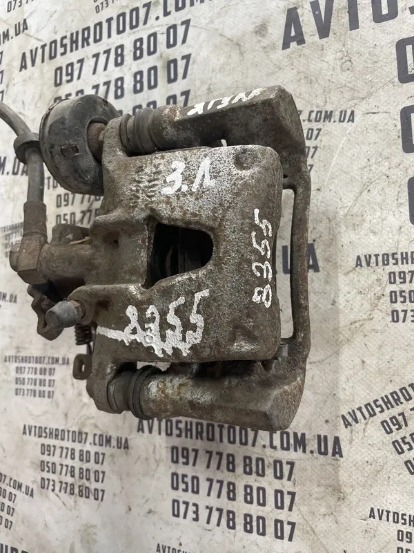 Супорт Jaguar X-Type I 01-09 2.1 V6 зад. лів. OEM 0204y01172