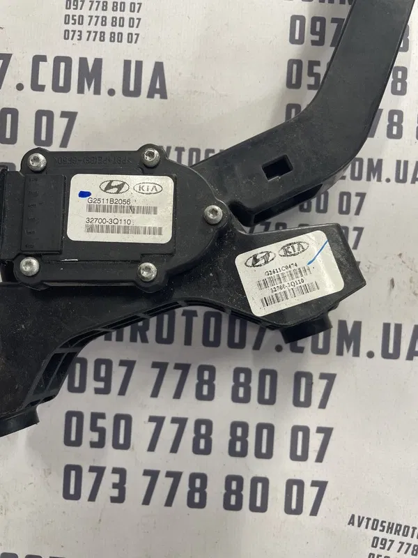 Педаль газу Hyundai Sonata (09-14) OEM 327003Q110
