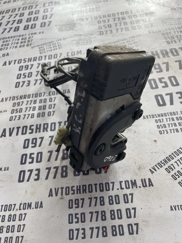 Замок дверей Opel Vectra C (02-08) задня ліва OEM 13210762