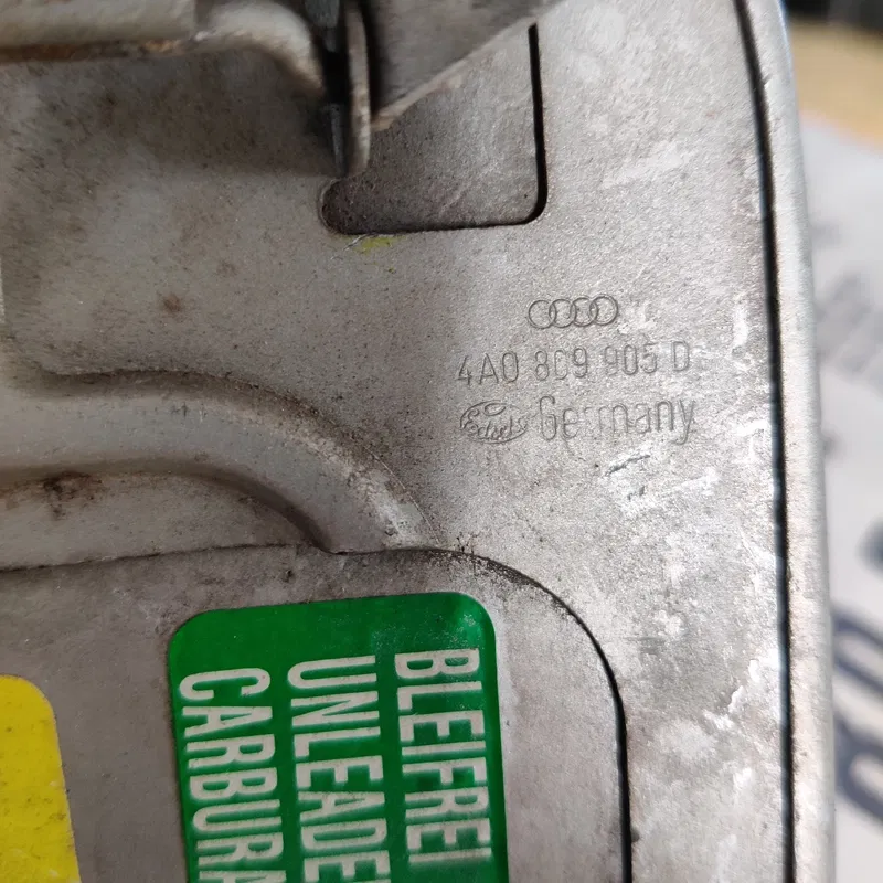 Лючок бака Audi A6 C4 (94-97) OEM 4a0809905d