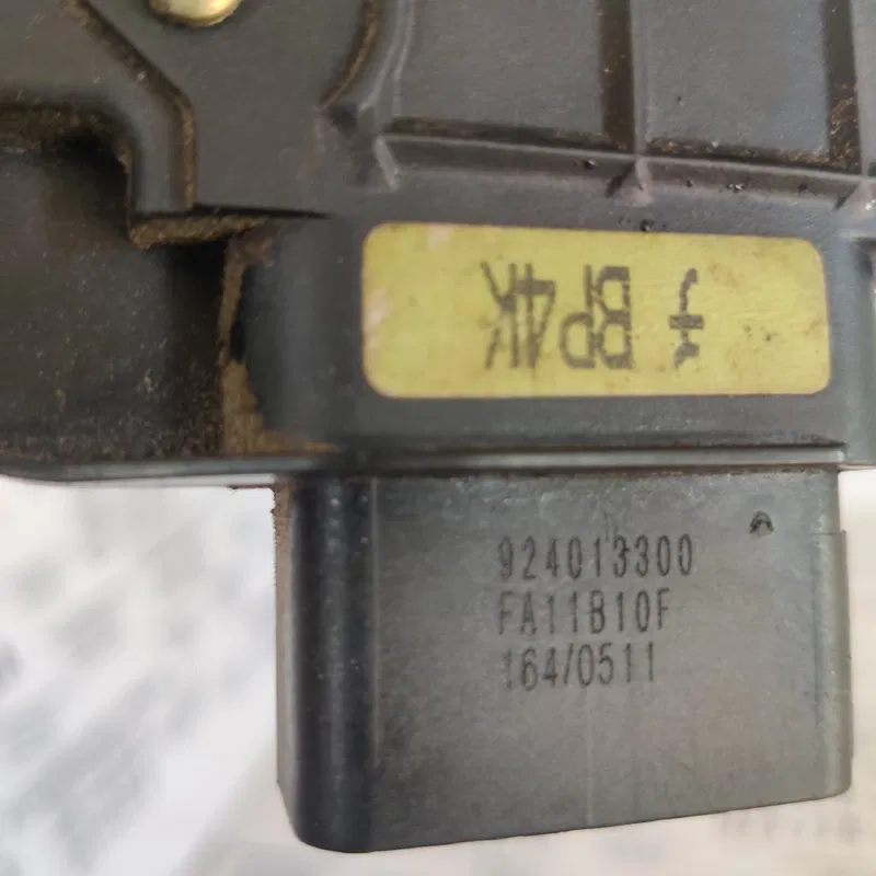 Замок дверей Mazda 3 BK (03-09) задня ліва OEM 3n6aa26413bn