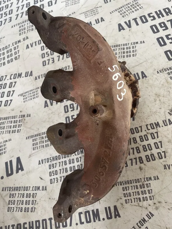 Колектор випускний Citroen Xsara 97-05 1.6 бензин OEM 306572