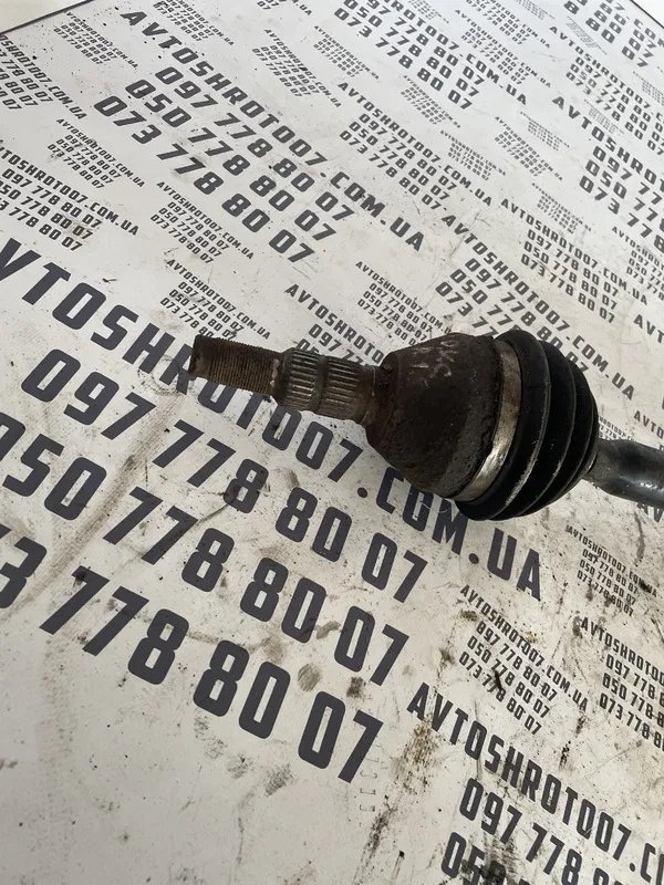 Привід Opel Vectra C (02-08) 1.8 бенз. правий OEM 1008822050