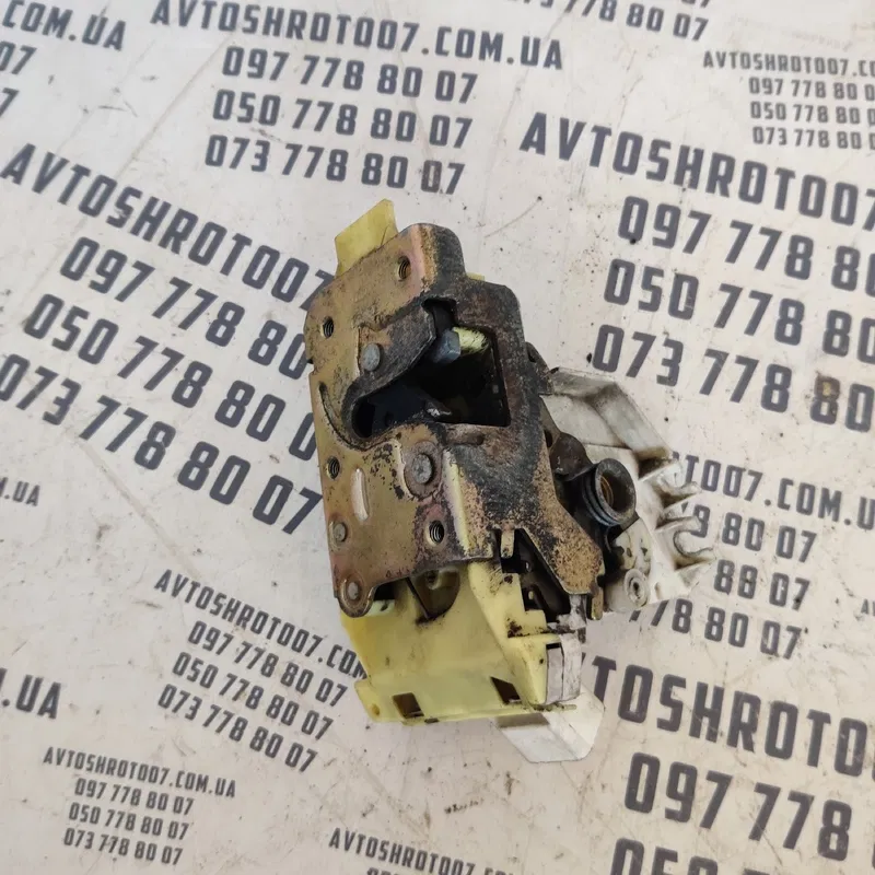 Замок дверей Ford Mondeo 3 (00-07) задня ліва XS41A26413