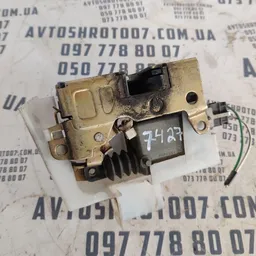 Замок дверей Renault Scenic 1 (96-03) пер.прав. OEM 230697a