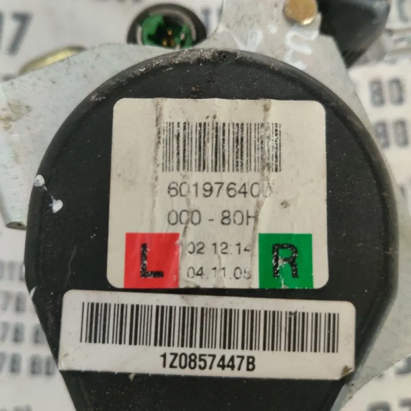 Ремінь безпеки задній Skoda Octavia A5 (04-13) 1z0857447b