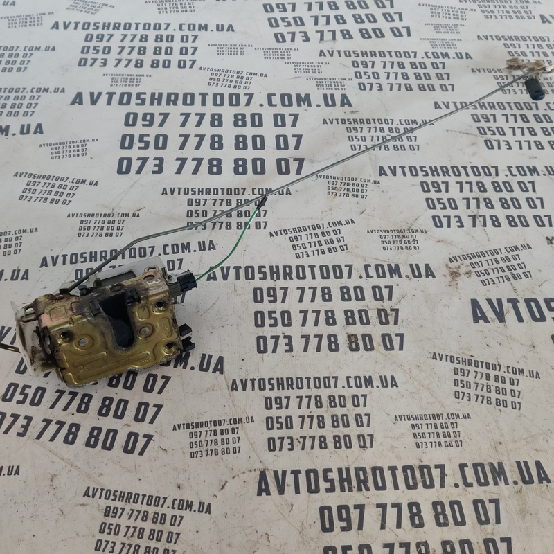 Замок дверей задня ліва Renault Scenic 1 (96-03) 2306971