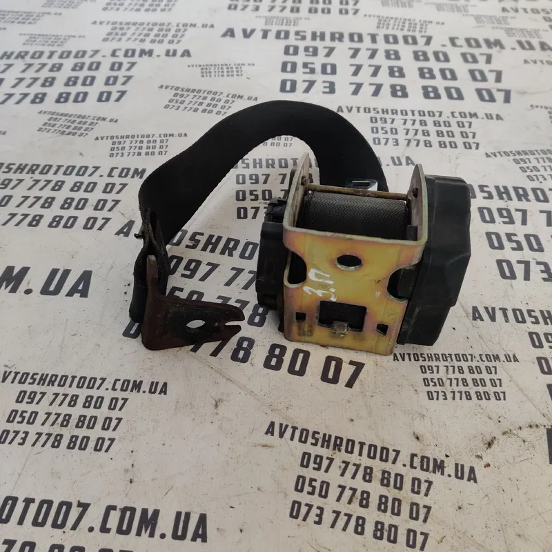 Ремінь безпеки Ford Focus MK1 98-04 задній OEM 98ABA611B68BP