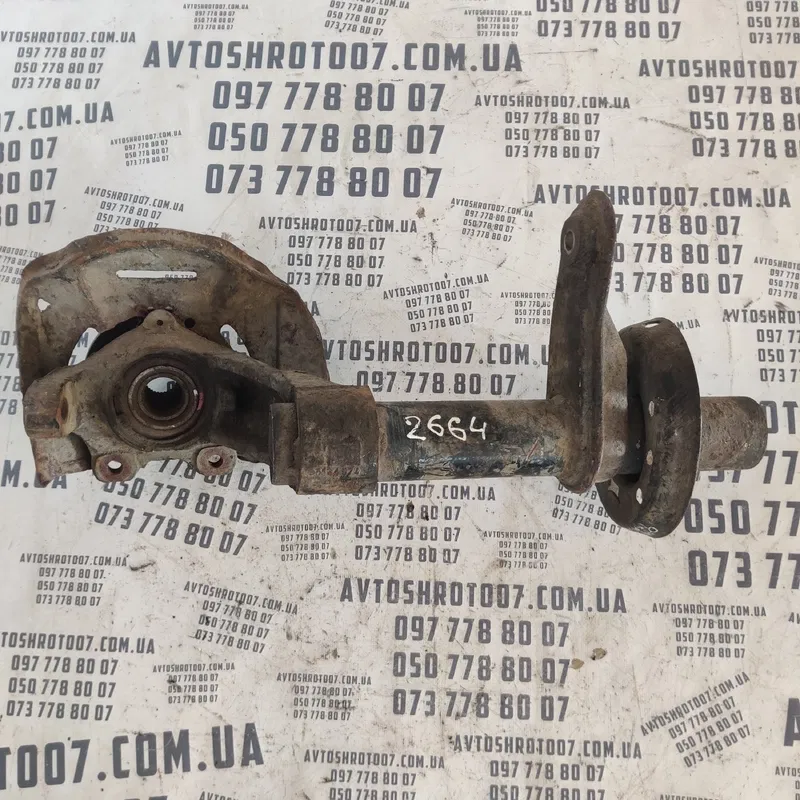Поворотний кулак Opel Kadett (84-91) лівий OEM 90184974
