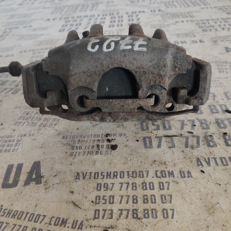 Супорт передній лівий BMW 320 E46 (98-05) OEM bmw54412
