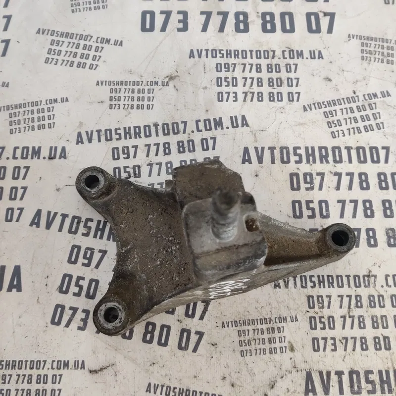 Кронштейн КПП Ford Focus MK2 (04-11) OEM 98ab7m125af