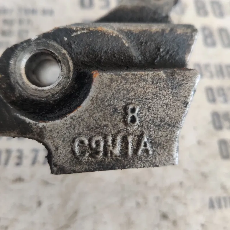 Кронштейн подушки двигуна Ford Focus MK1 98-04 xs406030bc