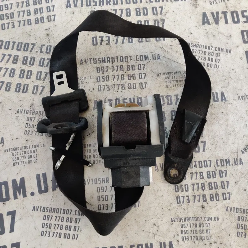 Ремінь безпеки Ford Focus 1 98-04 передній правий 560237801c