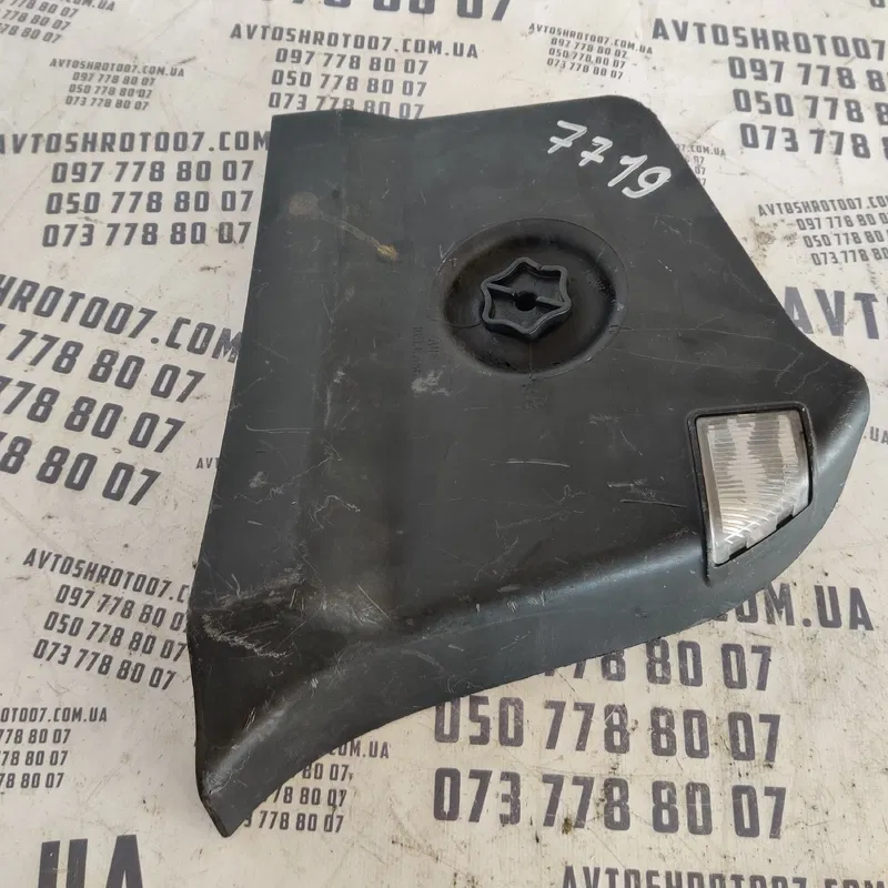 Ліхтар задній BMW 3 E36 (90-00) 316i правий OEM 29272204