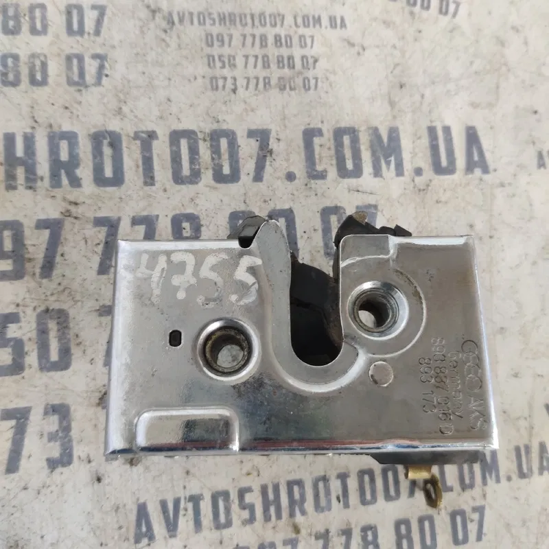 Замок дверей Audi 80 B3 (86-91) перед. правий OEM 893837016d
