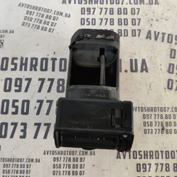 Дефлектор обдуву лівий Audi A6 C4 (94-97) OEM 4A1820901 фото 3