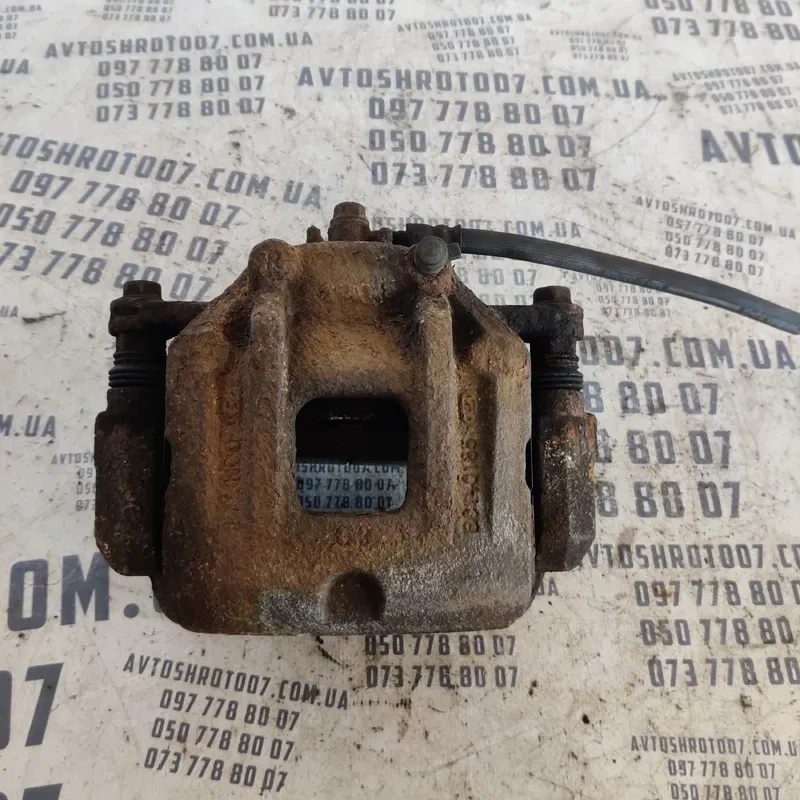Супорт Hyundai Santa Fe (12-18) 2.4 перед лів OEM 8c140185